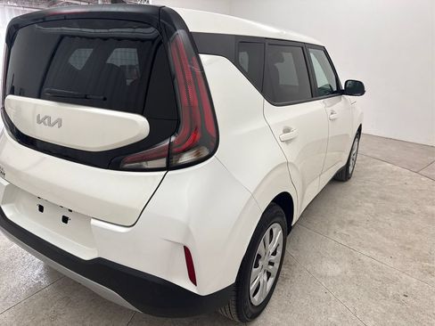 Used 2023 Kia Soul LX FWD image 23