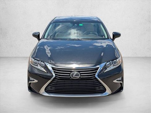 Used 2018 Lexus ES 350 w/ Luxury Package w/Wood Trim FWD image 2