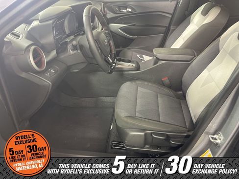 Certified 2025 Chevrolet Trax RS w/ Driver Confidence Package image 13