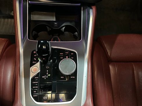 Used 2022 BMW X6 M50i w/ Parking Assistance Package image 26