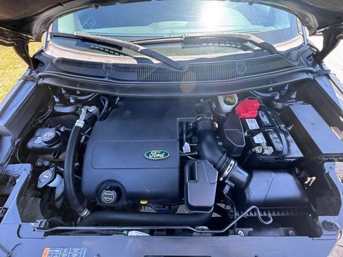 Used 2015 Ford Explorer XLT w/ Equipment Group 201B FWD image 23