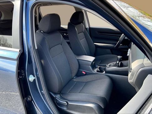 Certified 2025 Honda CR-V LX image 17