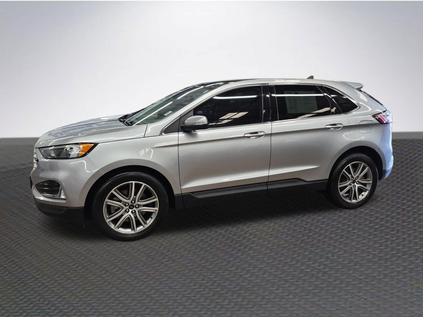 Certified 2024 Ford Edge Titanium AWD/4WD image 2