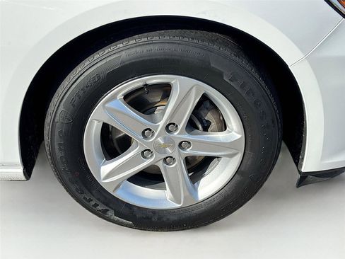 Used 2020 Chevrolet Malibu LS w/ Driver Confidence Package II FWD image 28