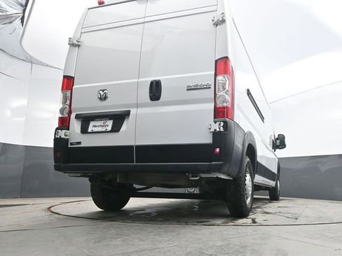Used 2024 RAM ProMaster 2500 w/ Convenience Group FWD image 22