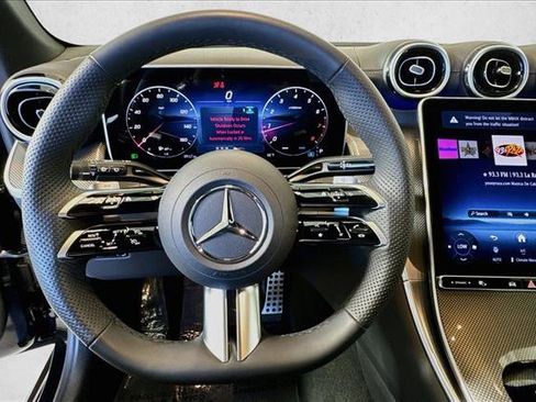 Used 2026 Mercedes-Benz GLC 300 image 11