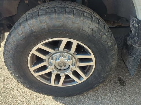 Used 2017 Ford F250 Lariat image 13