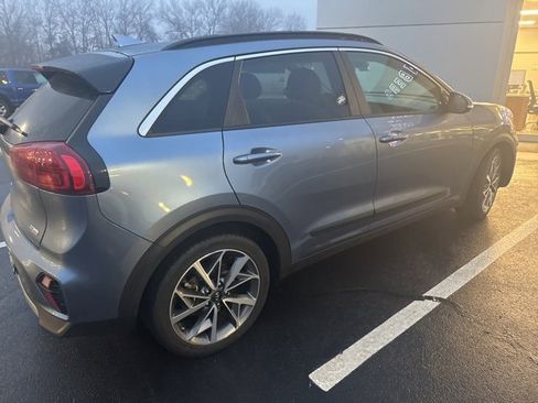 Used 2021 Kia Niro Touring image 4