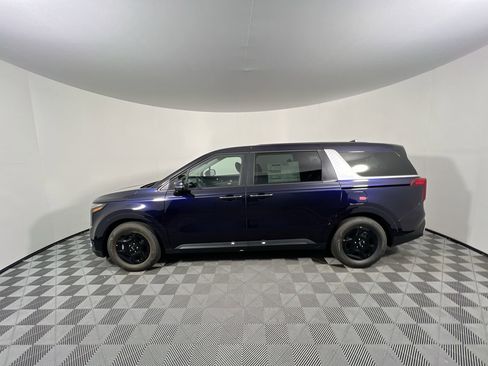 New 2026 Kia Carnival FWD image 7