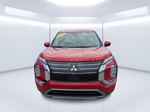 New 2025 Mitsubishi Outlander SE image 8