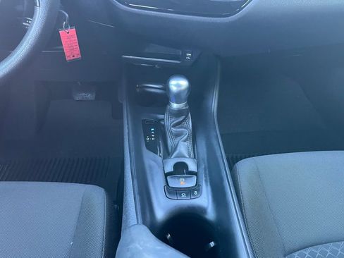 Used 2020 Toyota C-HR LE image 36