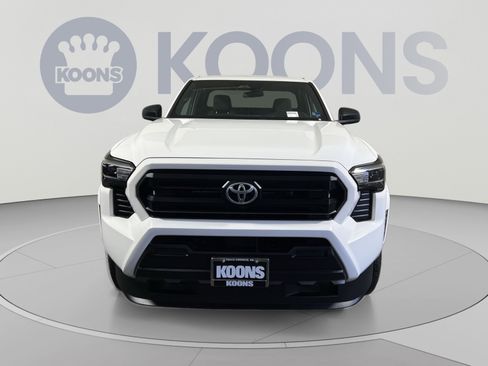 Used 2024 Toyota Tacoma SR RWD image 4