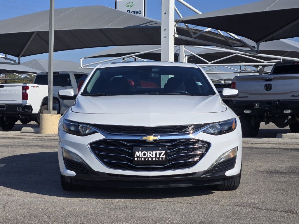 Used 2024 Chevrolet Malibu LT FWD image 2
