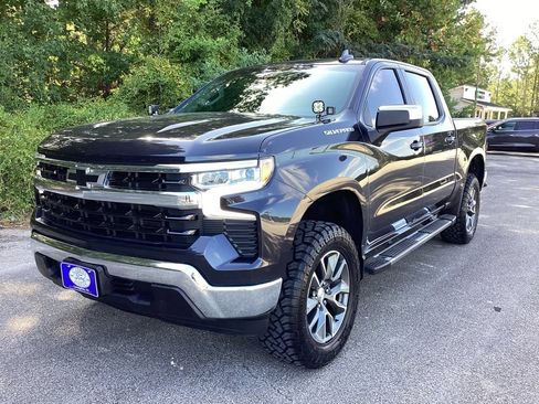 Used 2023 Chevrolet Silverado 1500 LT RWD image 3