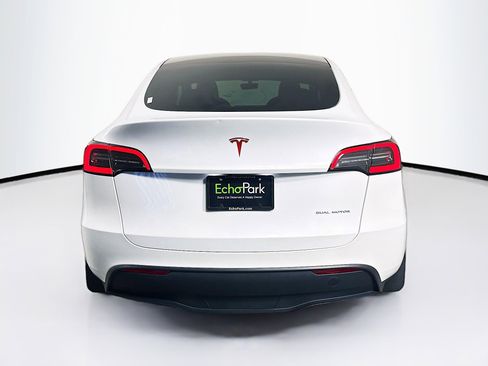 Used 2023 Tesla Model Y Long Range image 7