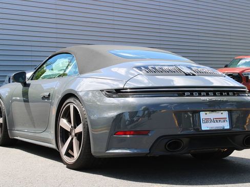 Used 2025 Porsche 911 Carrera S RWD image 4