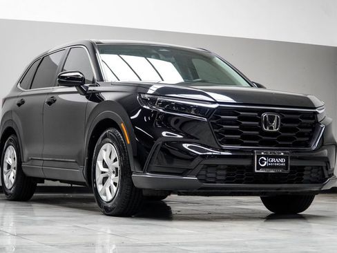 Used 2023 Honda CR-V LX image 4