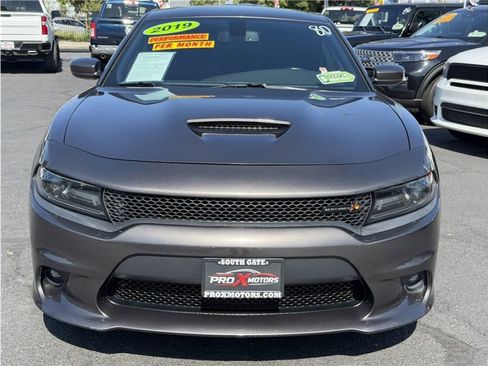 Used 2019 Dodge Charger R/T image 2