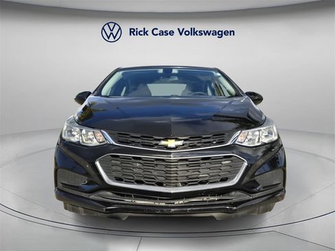 Used 2018 Chevrolet Cruze LS image 5