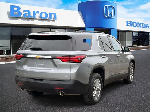Used 2023 Chevrolet Traverse LT AWD/4WD image 5