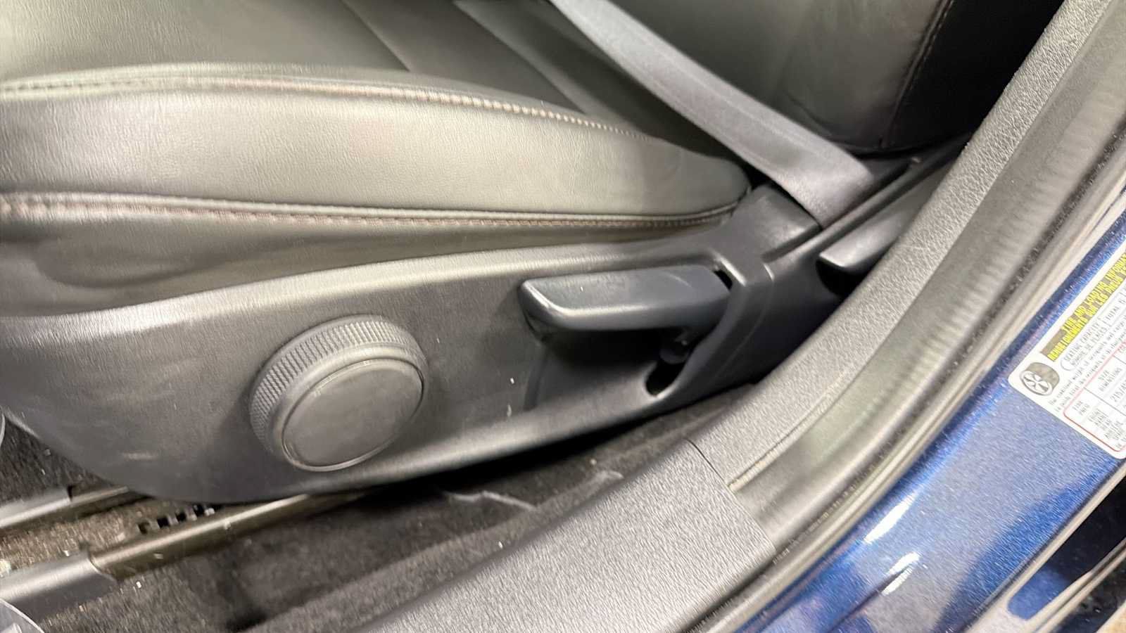 Used 2024 MAZDA MAZDA3 s FWD image 14