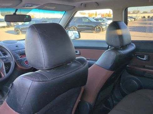 Used 2012 Kia Soul ! w/ Red Rock Special Edition Pkg image 17