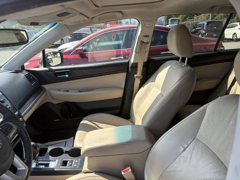 Used 2015 Subaru Outback 2.5i Limited AWD/4WD image 8