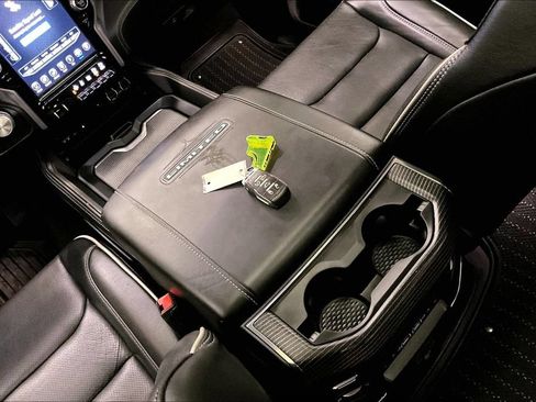 Used 2019 RAM 1500 Limited AWD/4WD image 34