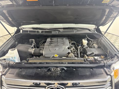 Used 2017 Toyota Tundra SR5 image 38