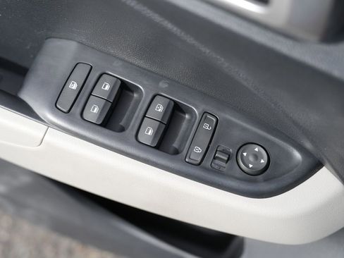 Used 2023 Hyundai Venue SEL w/ Cargo Package image 24