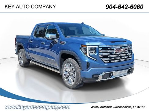 Used 2025 GMC Sierra 1500 Denali AWD/4WD image 1