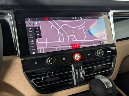 New 2026 Porsche Macan AWD/4WD image 33