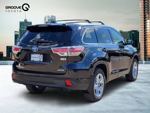 Used 2015 Toyota Highlander Limited w/ Driver Technology Package AWD/4WD image 6
