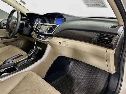 Used 2015 Honda Accord EX-L image 30