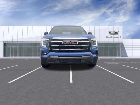 Used 2025 GMC Terrain Elevation AWD/4WD image 3