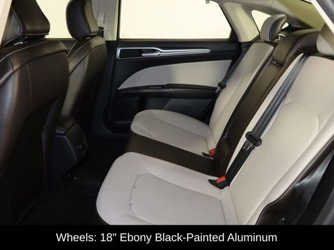 Used 2020 Ford Fusion SE w/ Equipment Group 151A image 17