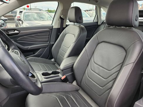 Used 2024 Volkswagen Jetta SEL FWD image 6