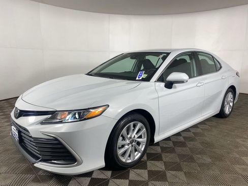 Used 2023 Toyota Camry LE w/ Convenience Package image 24