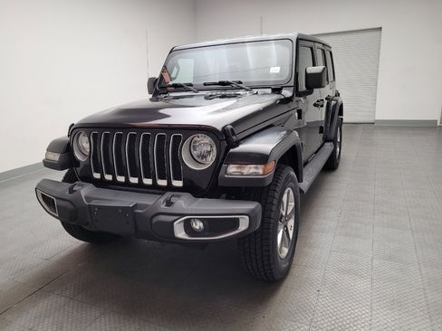 Used 2019 Jeep Wrangler Unlimited Sahara w/ Safety Group AWD/4WD image 15