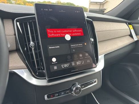 New 2026 Volvo XC90 B6 Plus w/ Protection Package Premier image 15