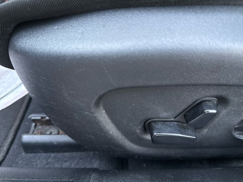 Used 2015 Chrysler 200 C w/ Navigation & Sound Group I image 30