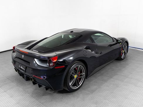 Certified 2019 Ferrari 488 GTB RWD image 9