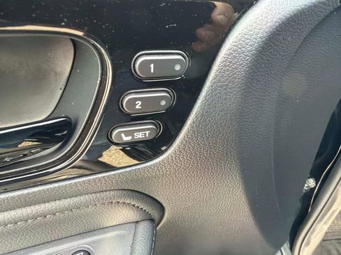 Used 2025 Honda Odyssey Elite image 20