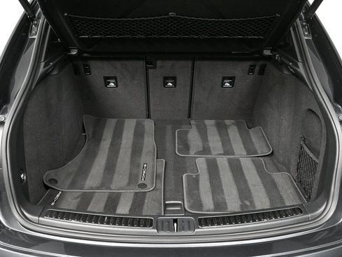 Certified 2020 Porsche Macan image 32