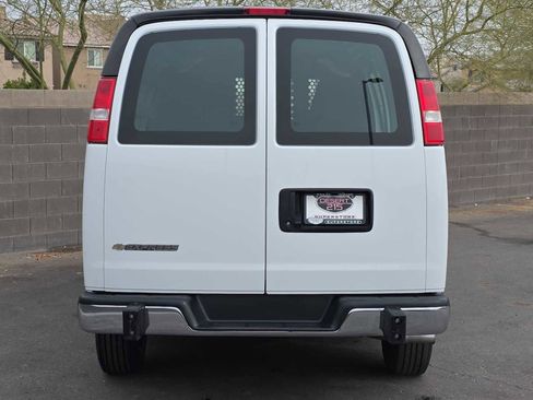Used 2024 Chevrolet Express 2500 w/ Driver Convenience Package image 8