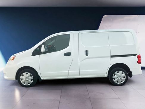 Used 2021 Nissan NV200 SV image 2