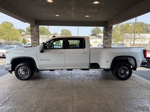 Used 2024 Chevrolet Silverado 3500 LT w/ All Star Edition AWD/4WD image 10