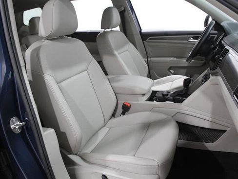 Used 2019 Volkswagen Atlas SEL R-Line image 17
