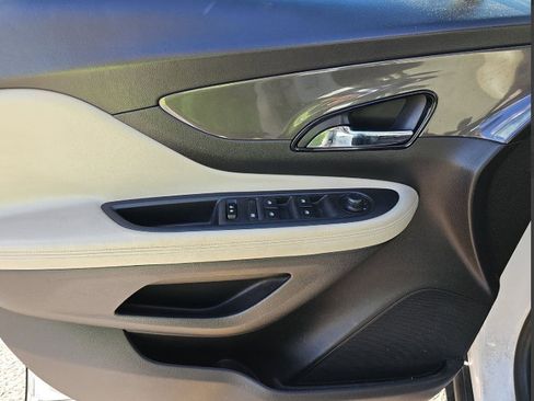 Used 2017 Buick Encore Preferred image 10