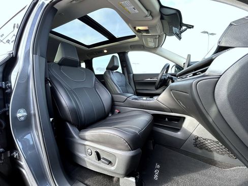 Used 2025 INFINITI QX60 Pure w/ Cargo Package image 14